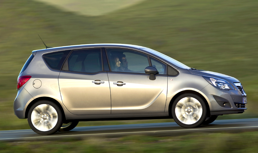 Opel Meriva: Seitenansicht. 