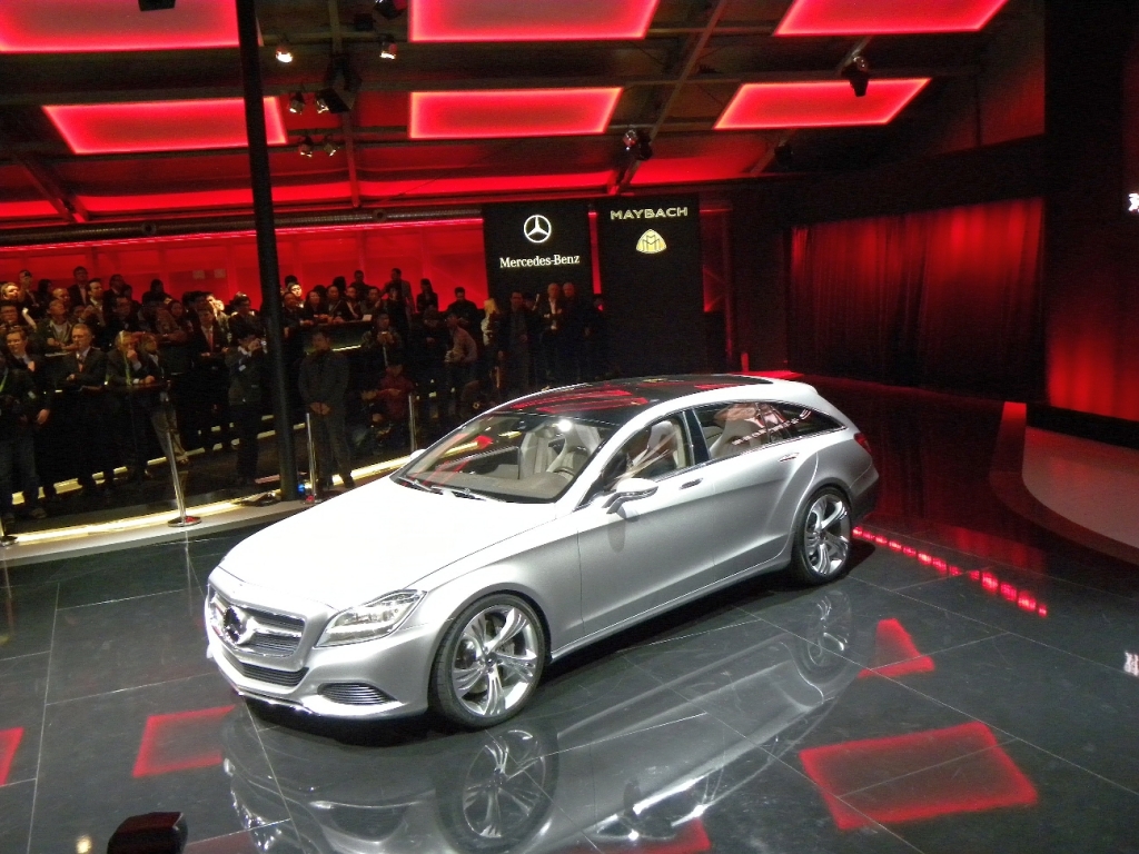 Peking 2010: Mercedes-Benz präsentiert coupéhafte Kombi-Studie
