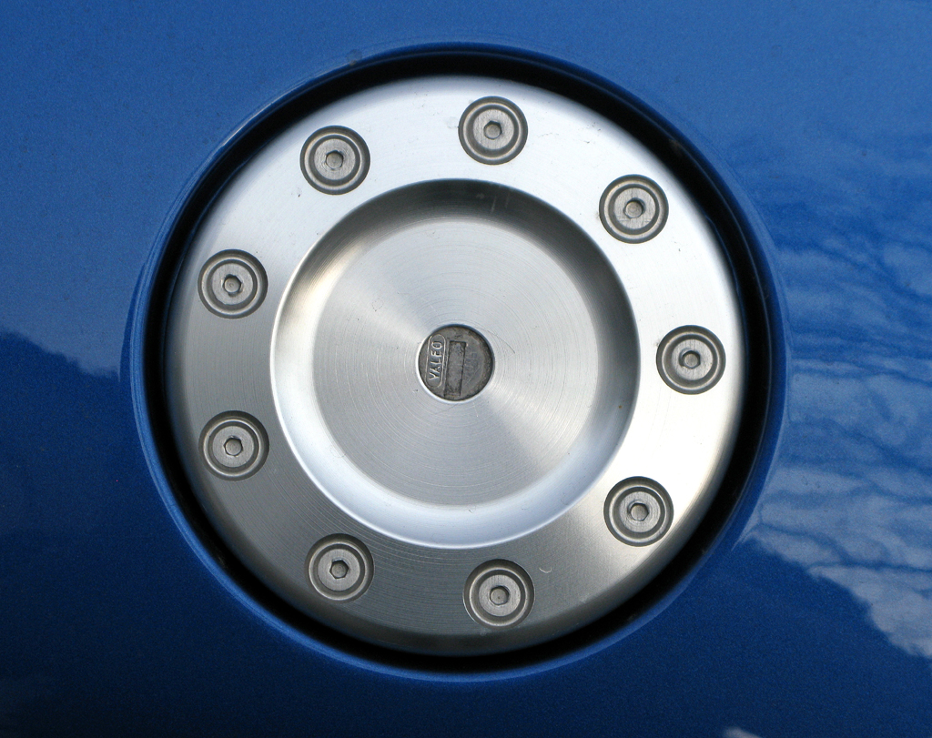 Peugeot 206+: Detailaufnahme des Tankdeckels. 