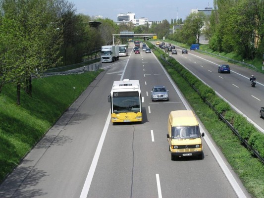 Pkw-Absatz im März höher als in 2008