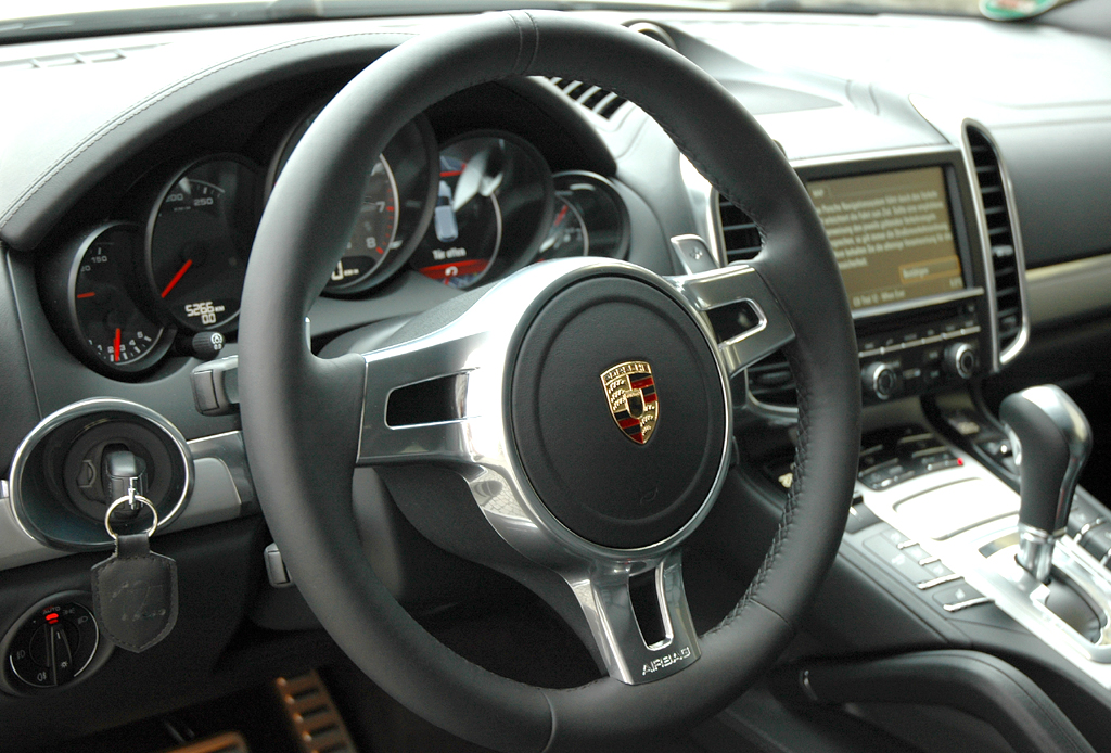 Porsche Cayenne: Blick ins Cockpit.