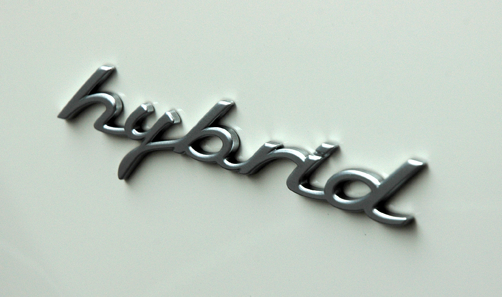 Porsche Cayenne: Schriftzug auf Porsches erstem Serienhybridmodell.