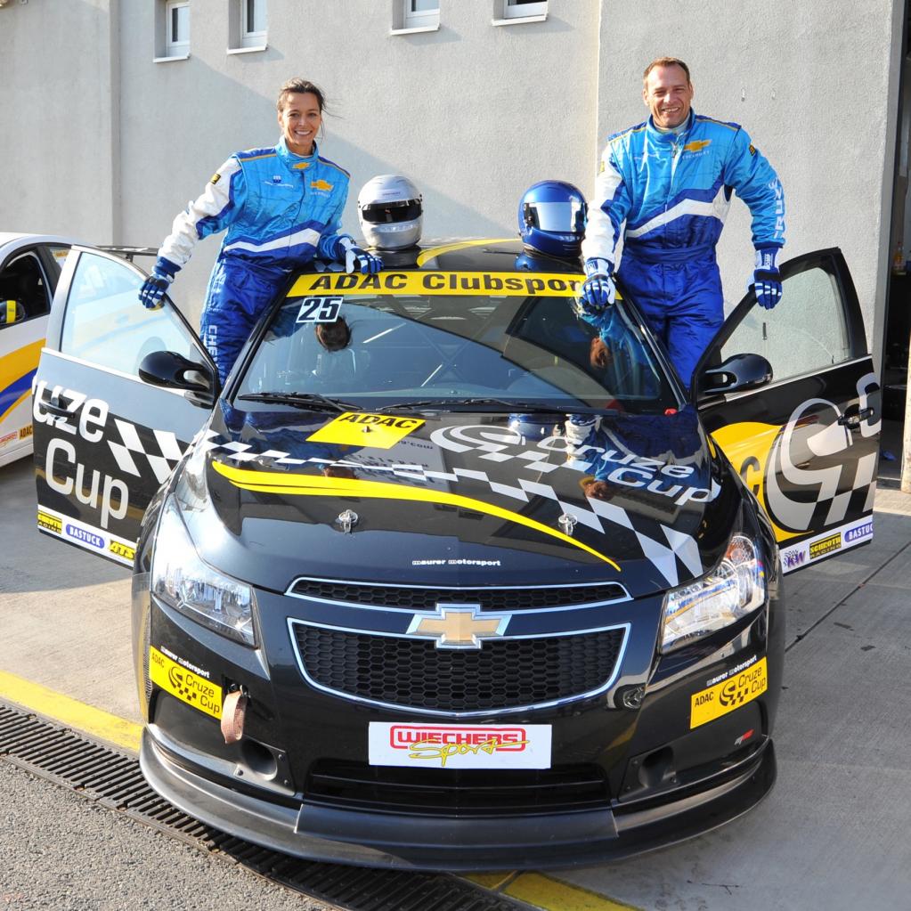 RTL-Stars fuhren beim ADAC-Cruze-Cup mit