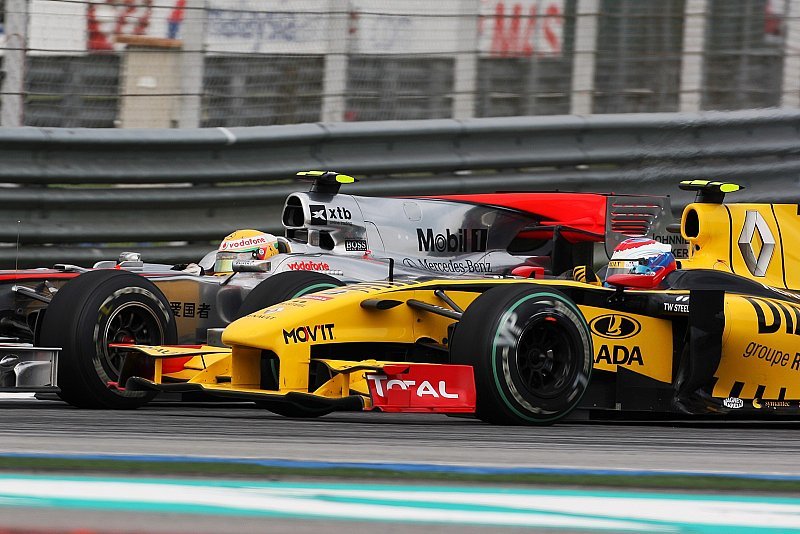 Renault greigt Mercedes an: Zweimal Punkte