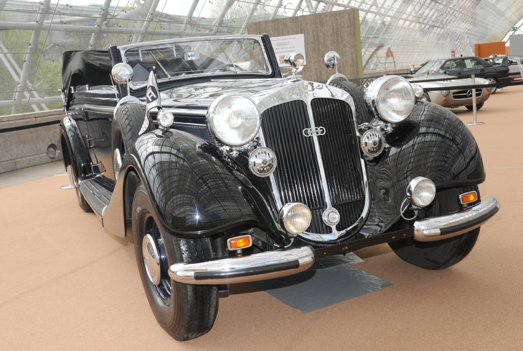 Schmuckstücke wie dieser Vertreter der exklusiven Gilde auf der AMI in Leipzig können sich jetzt jeden Sonntag auf der Audi Piazza in Ingolstadt zeigen. 