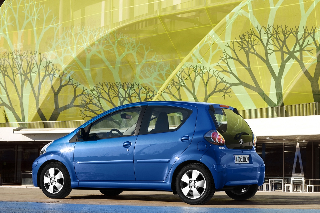 Toyota Aygo Cool Red: Auf Blau folgt Rot