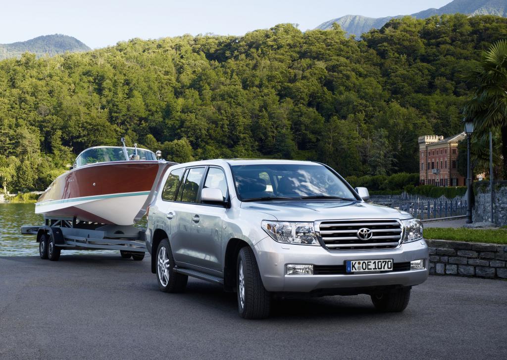 Toyota Land Cruiser V8.