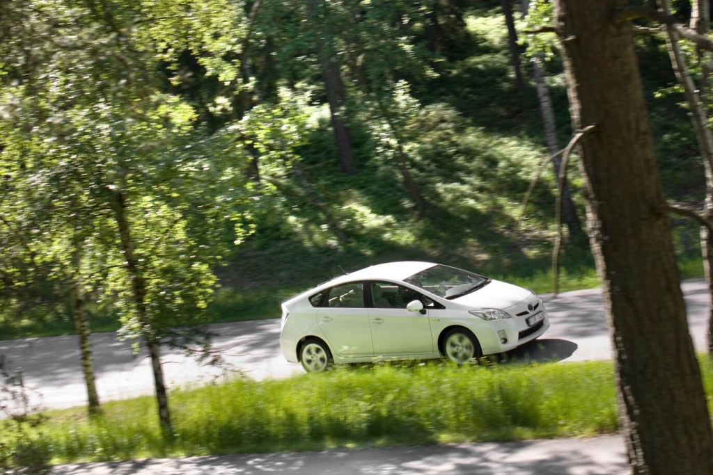 Toyota Prius Plug-in Hybrid: Leise in die Zukunft 