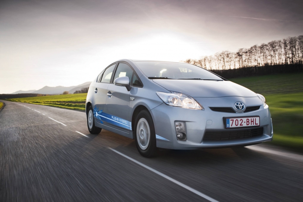 Toyota Prius Plug-in Hybrid: Leise in die Zukunft 