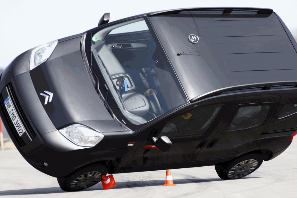 Umgekippt: Citroëns Nemo legt’s auf die Seite, PSA reagiert