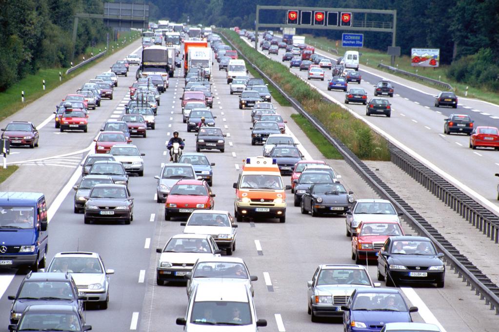 Verkehrsbeeinflussung: Harmonisch und sparsam unterwegs 