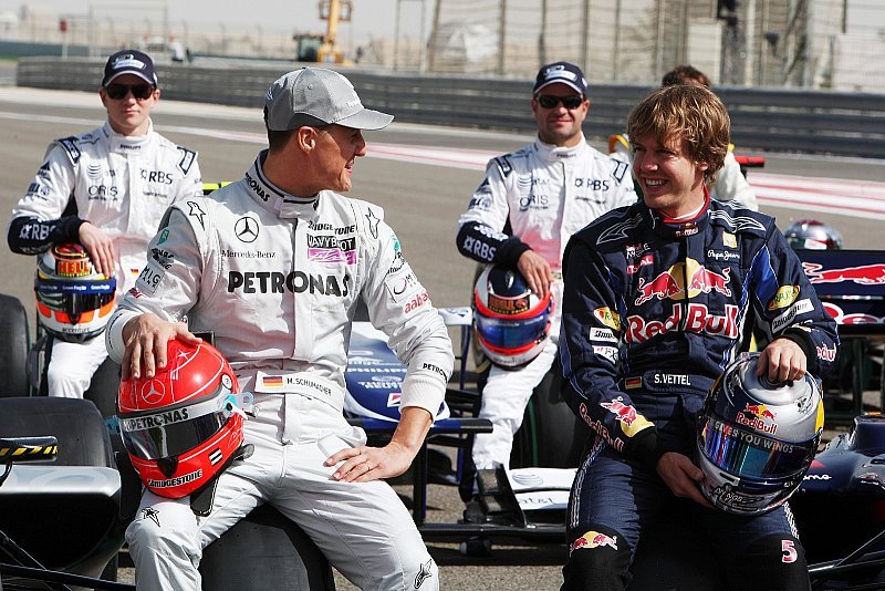 Vettel f&uuml;r Schumacher Favorit auf den Titel: Er h&auml;tte beide Rennen gewonnen