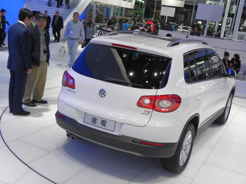 Volkswagen Tiguan mit langem Radstand.