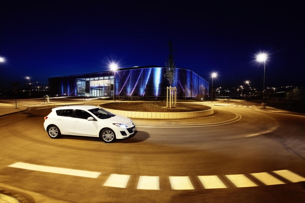  Mazda feiert mit Sondermodellen 
