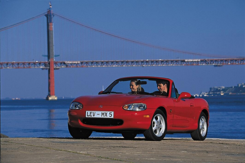  Mazda feiert mit Sondermodellen 
