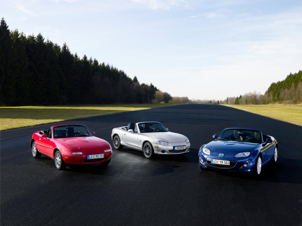  Mazda feiert mit Sondermodellen 