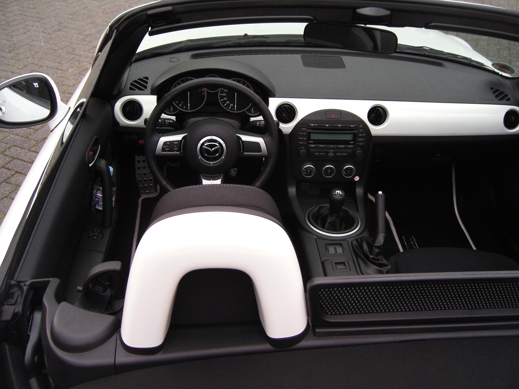 20 Jahre Mazda MX-5: Wiedergeburt einer Legende 