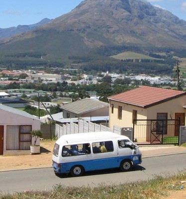 Alte VW-Busse sieht man heute noch als Taxis in Südafrika