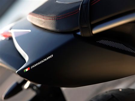 Aprilia Dorsoduro Factory: Veredelter Spaßmacher 