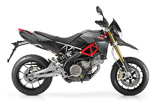Aprilia Dorsoduro Factory: Veredelter Spaßmacher 