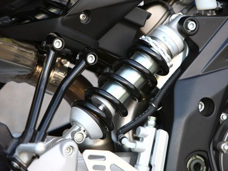 Aprilia Shiver: Sanfte Überarbeitung der aggressiven Mittelklasse 