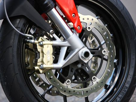 Aprilia Shiver: Sanfte Überarbeitung der aggressiven Mittelklasse 