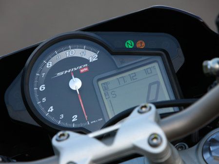 Aprilia Shiver: Sanfte Überarbeitung der aggressiven Mittelklasse 