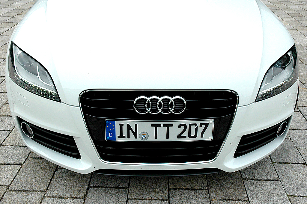 Audi TT: Im Design ist der Kompaktsportler eher behutsam überarbeitet. 