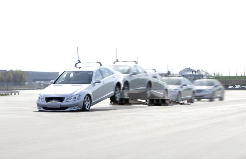 Automatisiertes Mercedes-Fahren: Wenn Roboter lenken, Gas geben und bremsen