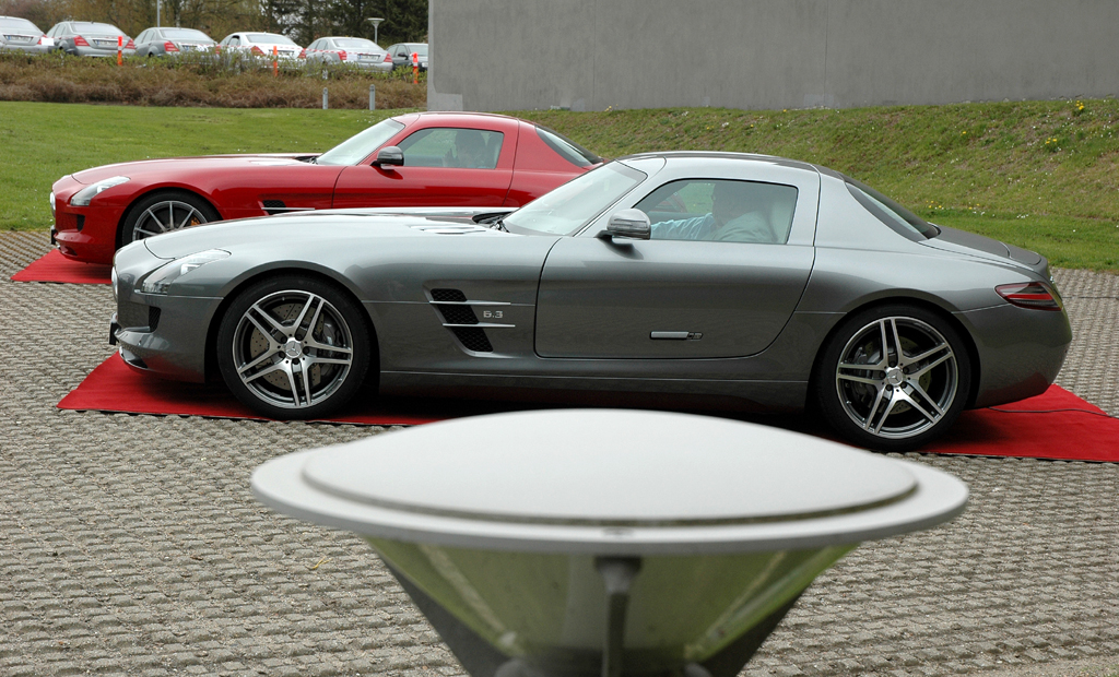 Bei Dänen gibt's Highend nun auch für SLS-AMG von Mercedes auf die Ohren