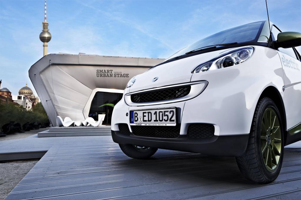 Berliner Technikschau: Elektromobilität am Brandenburger Tor