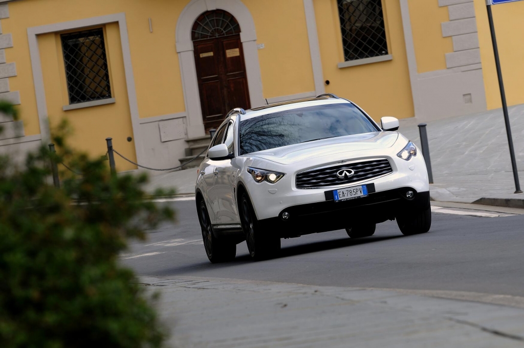 Crossover FX – weltweit erster Infiniti mit Dieselmotor