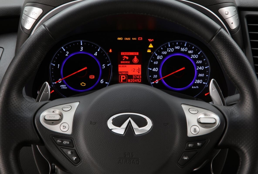 Crossover FX – weltweit erster Infiniti mit Dieselmotor
