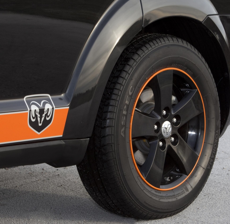 Dodge Journey SR: Gegen Langeweile des Alltäglichen