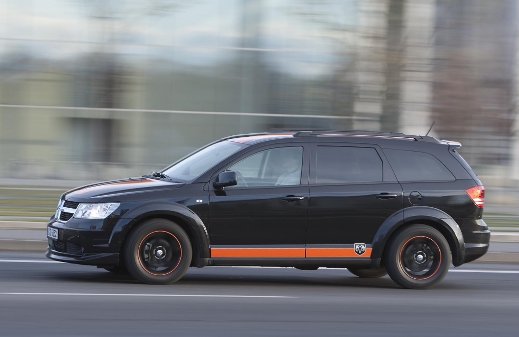 Dodge Journey SR: Gegen Langeweile des Alltäglichen