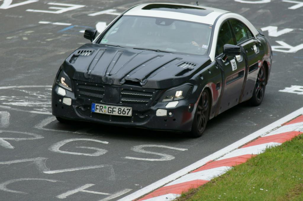 Erlkönige auf der Nordschleife: Mercedes-Benz CLS?