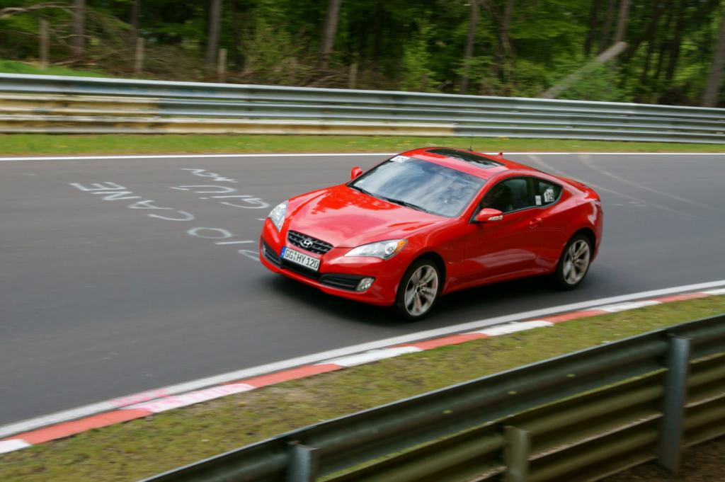 Erwischt auf der Nordschleife: Hyundai Genesis Coupé