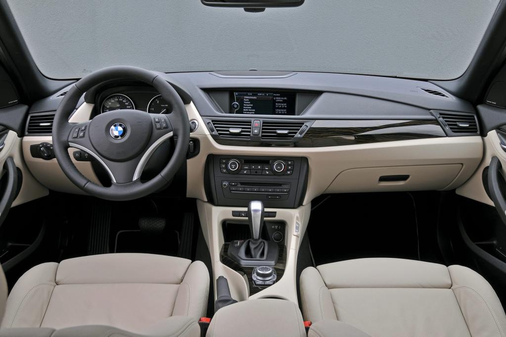 Fahrbericht BMW X1 xDrive 20d: Flaches X 