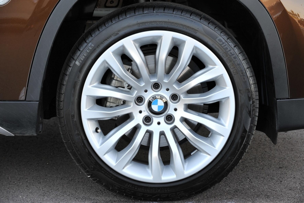 Fahrbericht BMW X1 xDrive 20d: Flaches X 