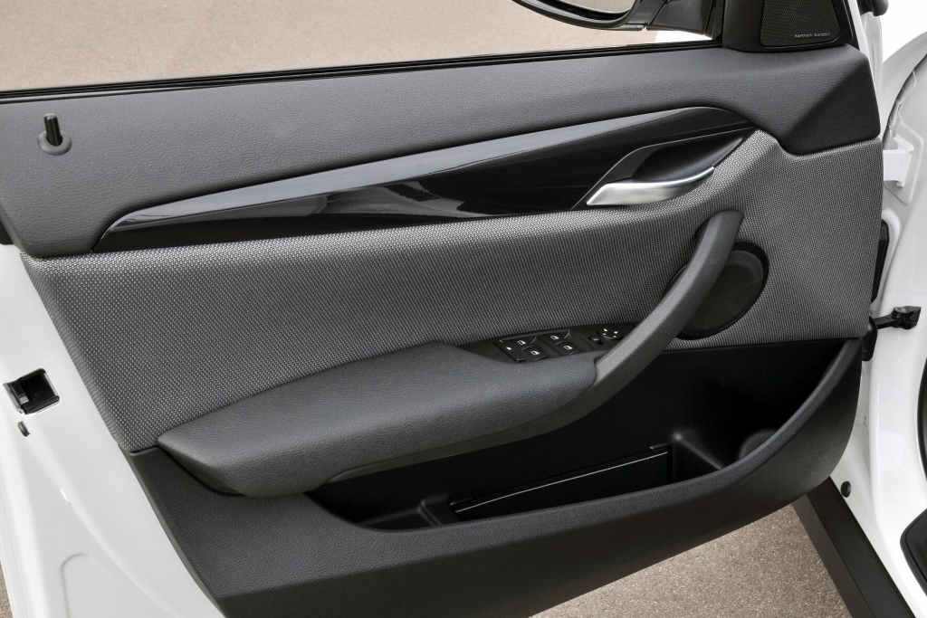 Fahrbericht BMW X1 xDrive 20d: Flaches X 