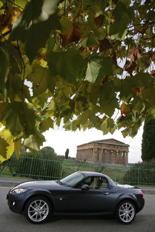 Fahrbericht Mazda MX-5 Roadster Coupé: Freizeitvergnügen