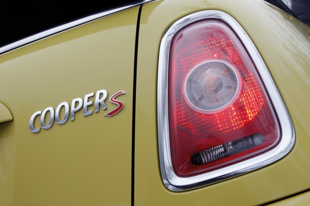 Fahrbericht Mini Coopers S Cabrio: Kult mit Schüttelfaktor 