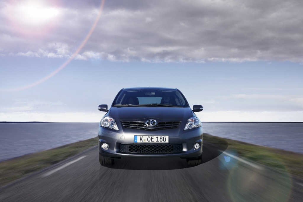 Fahrbericht Toyota Auris 2.0 D- 4D, Modell 2010: Mehrwert rundum