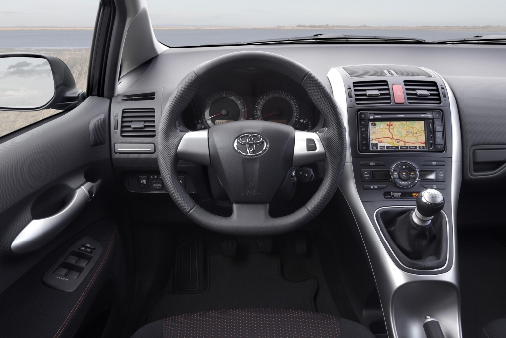 Fahrbericht Toyota Auris 2.0 D- 4D, Modell 2010: Mehrwert rundum