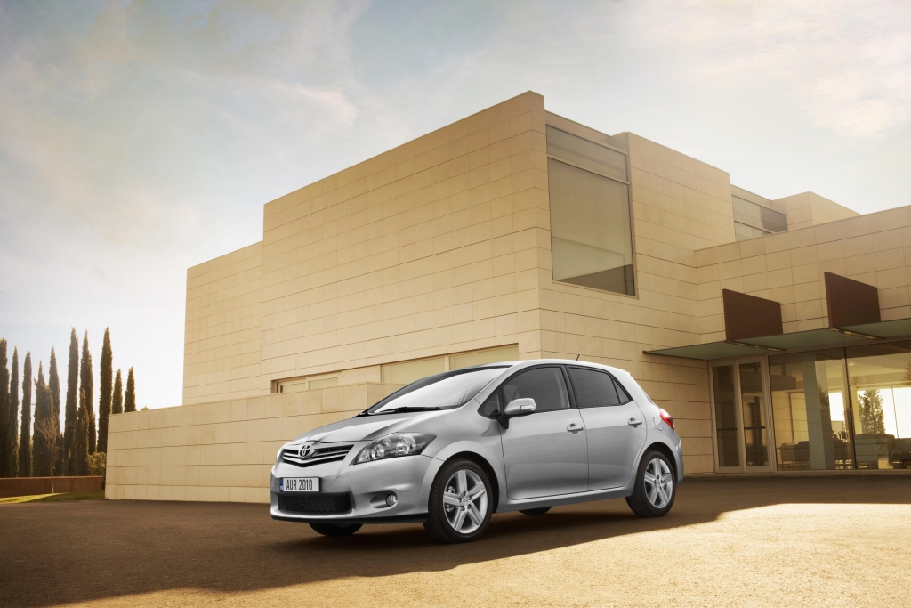 Fahrbericht Toyota Auris 2.0 D- 4D, Modell 2010: Mehrwert rundum