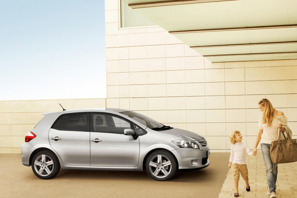 Fahrbericht Toyota Auris 2.0 D- 4D, Modell 2010: Mehrwert rundum