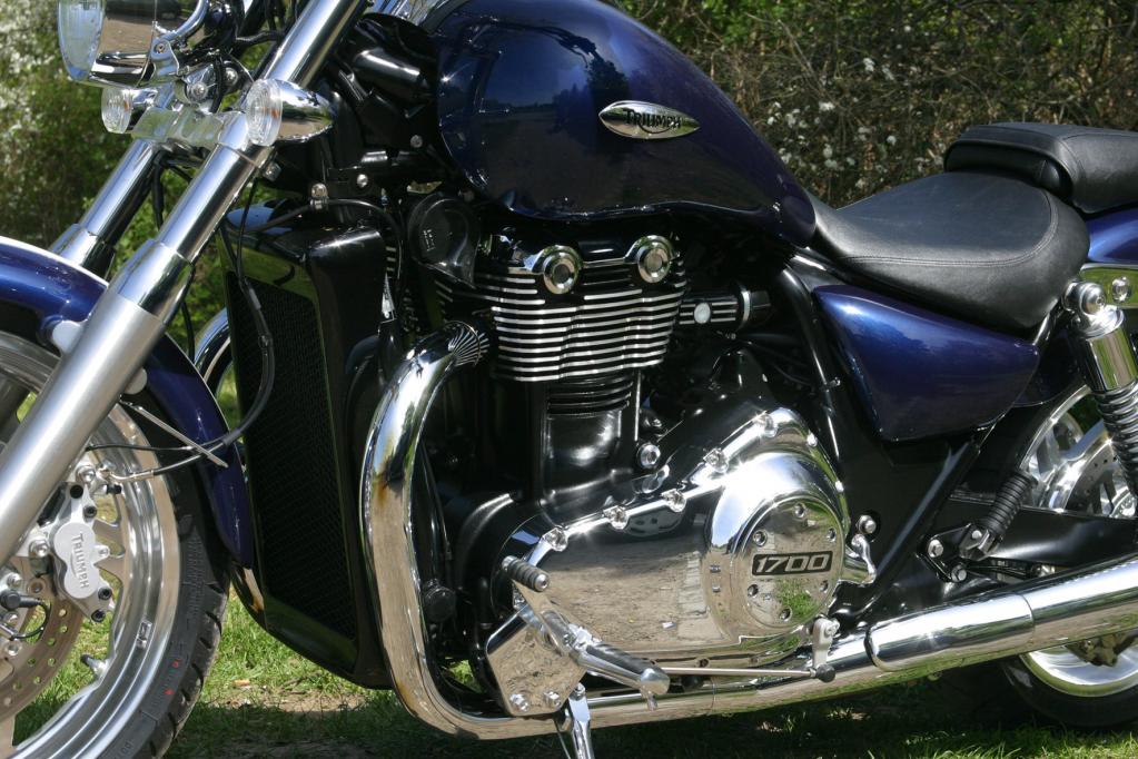Fahrbericht Triumph Thunderbird 1700: Genug ist nicht genug 