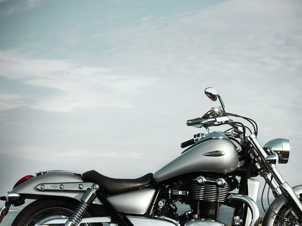 Fahrbericht Triumph Thunderbird 1700: Genug ist nicht genug 