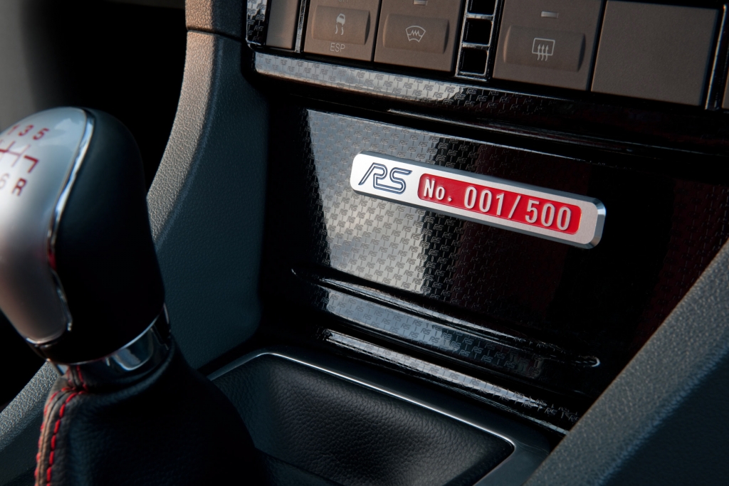 Ford Focus RS 500: Schwarze Maske 