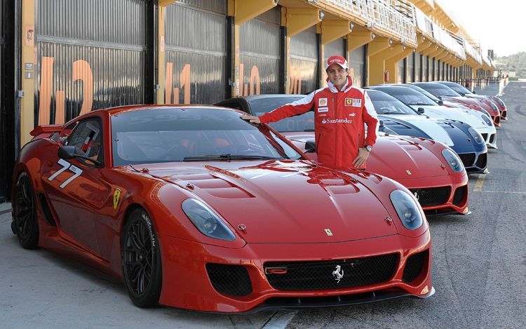 Formel 1-Stars und ihre Autos. Heute: Felipe Massa. (Zwei) Träume in Rot: Felipe Massa mitsamt Ferrari 599.